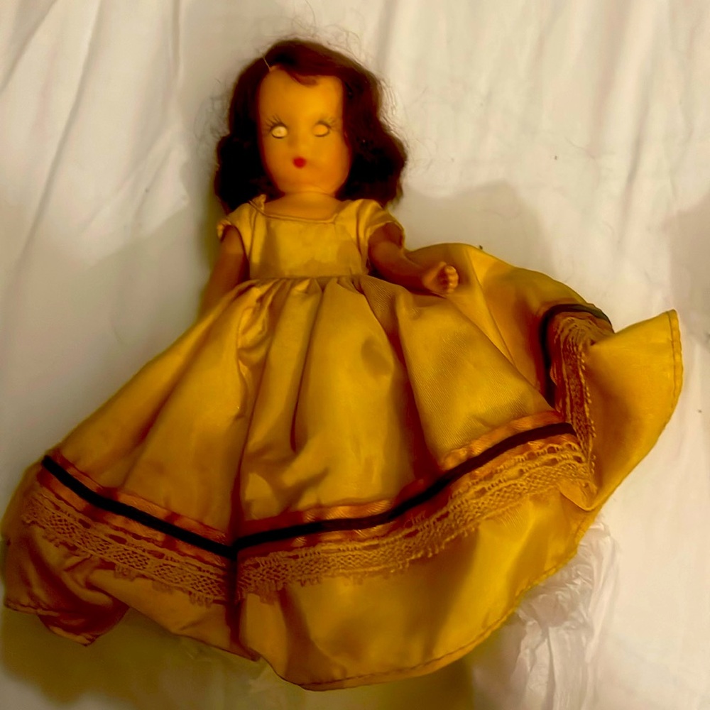 Story book doll form the 4O not for sure but belong to grandmother.